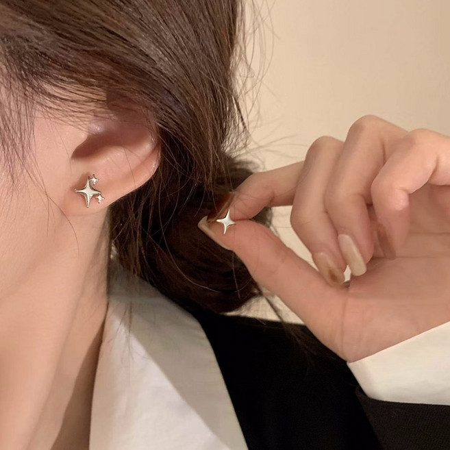 카밀라쇼룸 실버 925 은침 티티에 귀걸이