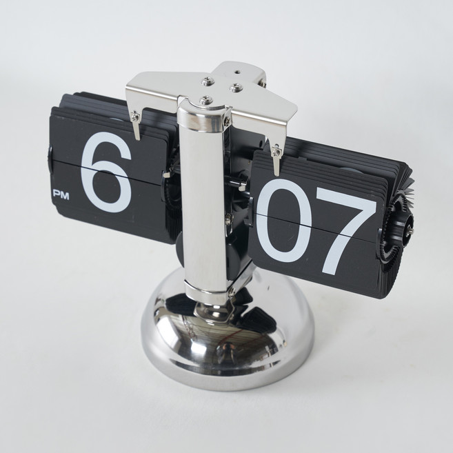 바이에스컴퍼니 바이에스컴퍼니 레트로 플립 인테리어 탁상시계, 크롬+블랙