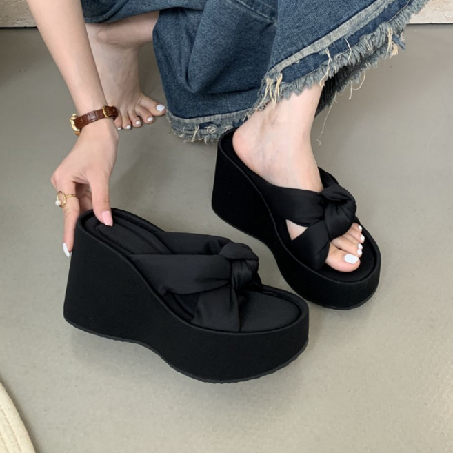 쌍천 웨지 키높이 조리 슬리퍼 9cm 여성화 여름 통굽 작은키 샌들 비치 휴가 샌들 해변가 샌들 쌍천 A26051306