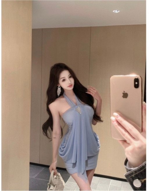 Naizi 純欲風露背掛脖抹胸洋裝 設計感收腰包臀短裙