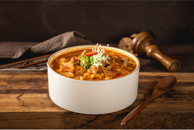 (100%수제 프리미엄 밀키트) 한돈 돼지고기 김치찌개 3인분 수제육수 직접담근 김치, 1개