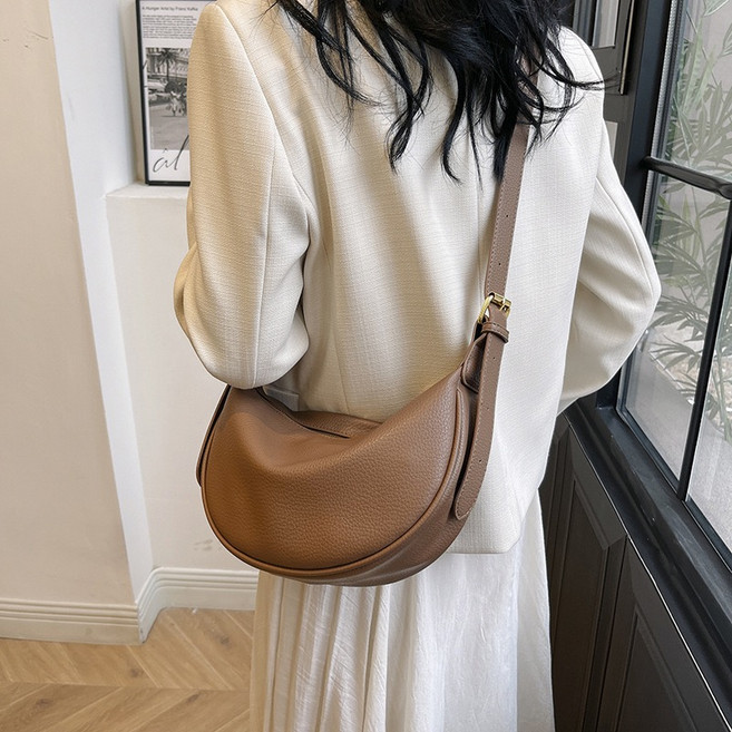 업홀드 여성 반달 가죽 호보백 만두 가방 캐주얼 숄더백