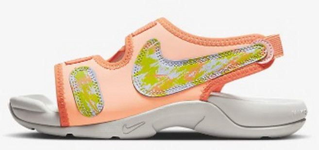 국내매장판 나이키 선레이 어저스트6 SE 주니어 슬라이드 아틱 오렌지 DX6383-800