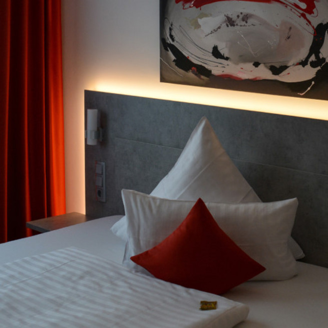 포라이트 LED 스트립 센서 자르고 붙이는 셀프 라인 센서 신발장 싱크대 모션 센서 콘센트형 1M 전구색(노란빛)