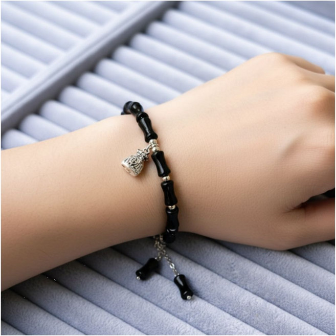 담연 손목위에서 느껴지는 차분함과 고급스러운 안정감 여성 비즈팔찌 원석팔찌