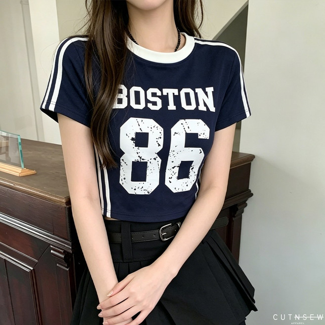 CUTNSEW 運動風印花Tee 短版T 經典圓領