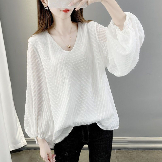 ROYALBELLE 여성 브이넥 긴팔 퍼프 소매 레이스 포인트 루즈핏 뱃살 커버 쉬폰 블라우스 K041202