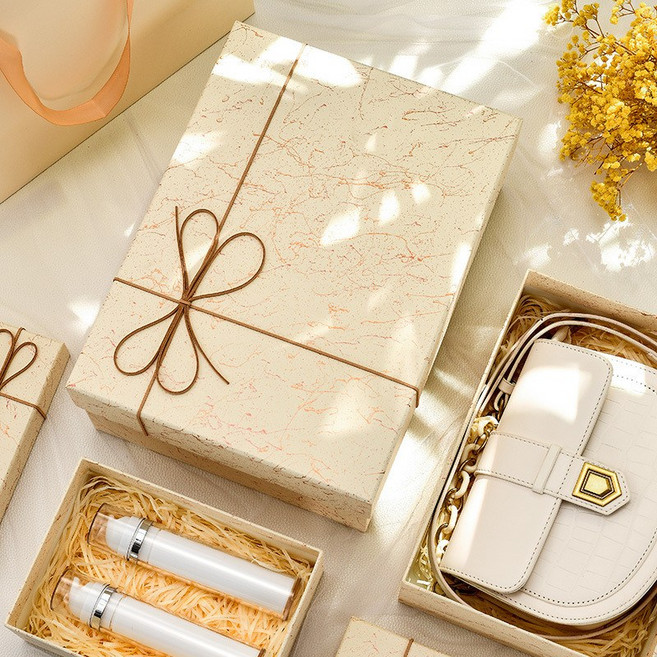 嗨購 大理石紋理 輕奢禮盒 空盒子 附拉菲草 禮品包裝盒 生日禮物盒, 1個, 大理石禮盒;【15*