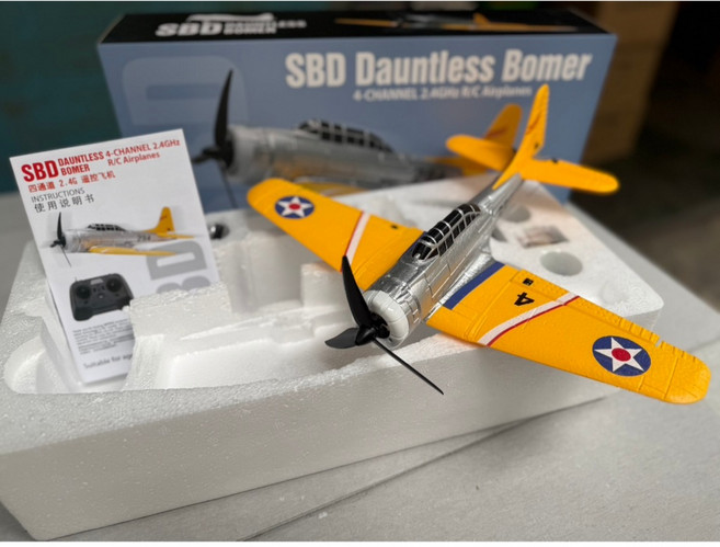 SBD Dauntless Bomer 4動 2.4GHz 遙控飛機, 1個