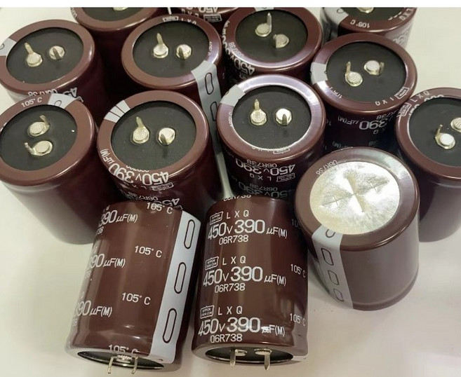 NIPPON CHEMICON 450V 390uF 鋁質電解電容器 35x45mm, 1個, 尺寸：30X30mm