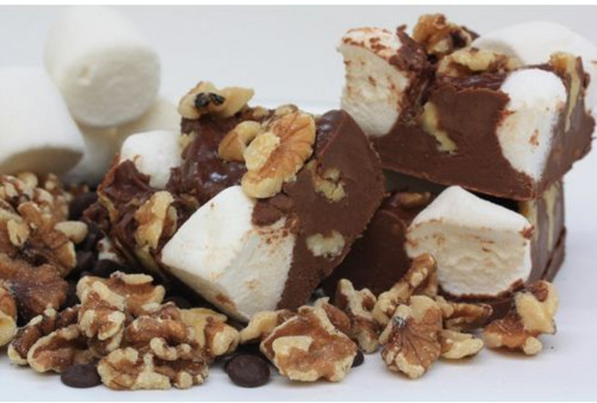 모스 퍼지 팩터 록키 로드 퍼지 2 파운드 Mo's Fudge Factor Rocky Road Fudge 2 Pound, Chocolate, 32 Ounce, 1개