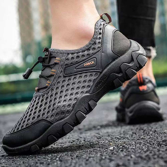 남편 등산 여행 워킹 산에갈때 코디 여행할때코디 캠핑캠핑패션 블랙 신발