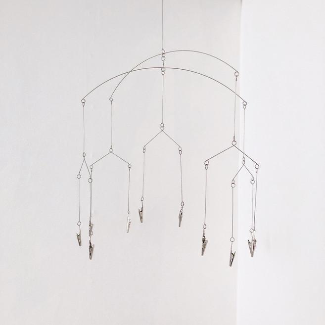 스틸 집게 모빌 인테리어 감성 소품 폴라로이드 장식