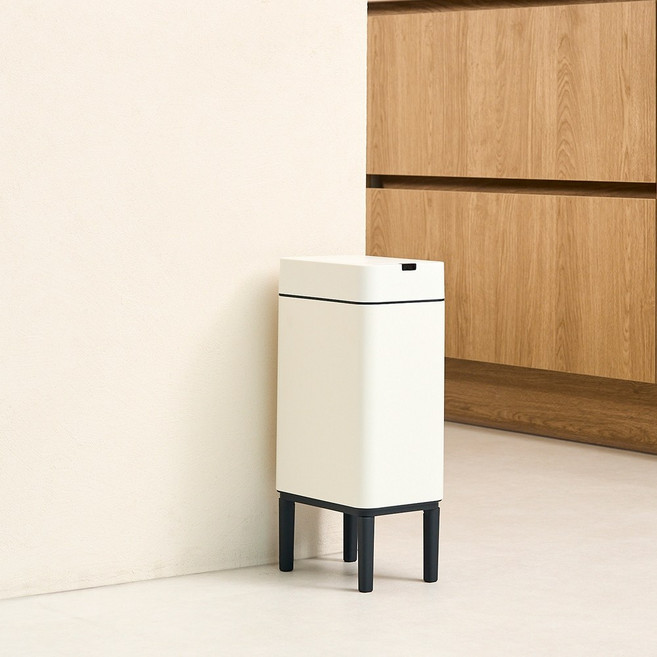 모던하우스 높아서 더 편한 센서 사각 휴지통, 스노우