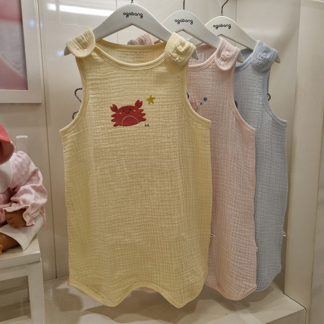 아가방 NC엑스코점 이월특가! 부드러운 터치감 바람이 잘 통하는 거즈소재! 무더위에도 꿀잠자는 가볍고 시원한 수면조끼! 여름 수면조끼