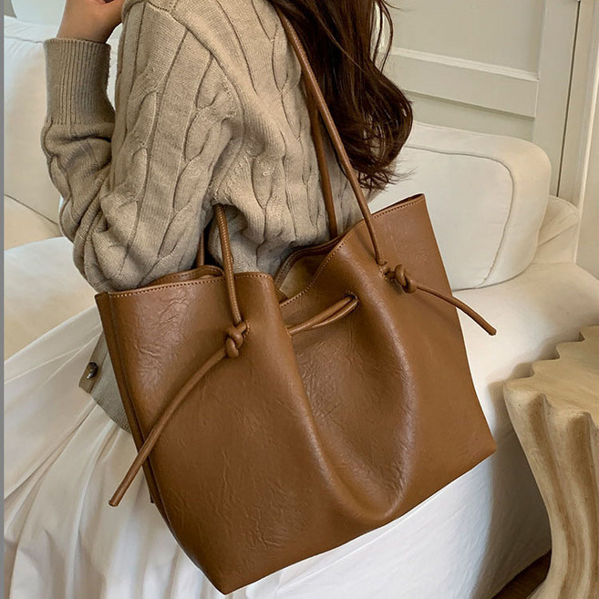 여성용 데일리대용량 레더 토트백 크로스백