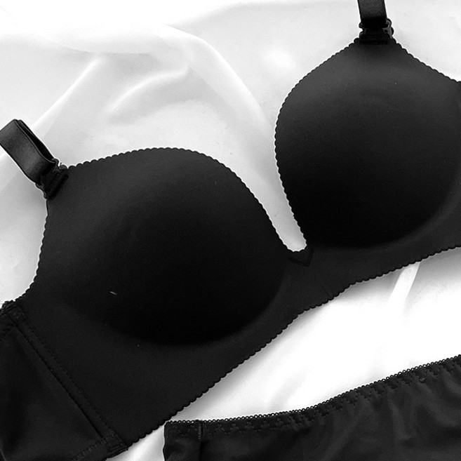 볼리쉬 플래그쉽 여성 보정속옷 왕뽕 볼륨 패드 노와이어 브라 221037