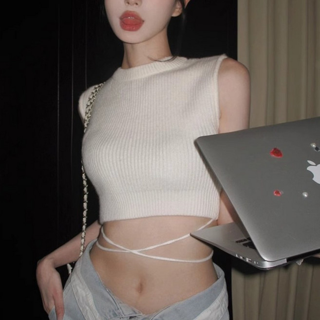 cammello 허리끈 디테일 롱 스트링 크롭 나시 민소매 슬림핏 슬리브리스