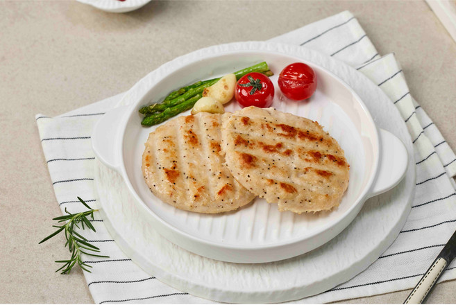 [꼬꼬킹덤] 후추향 닭가슴살 스테이크 100g 24개