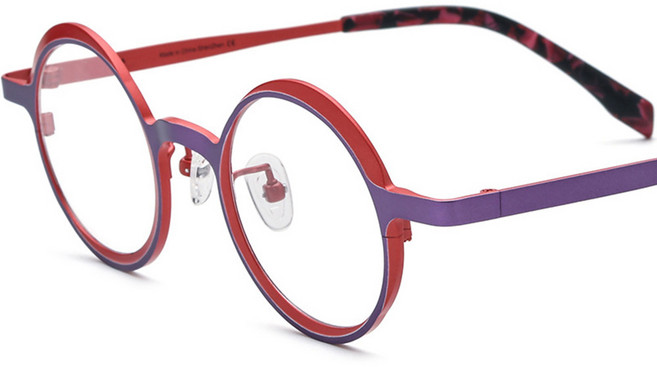 올해 유행할 컬러풀하면서도 가볍고 멋스러운 뭐쓰남의 티타늄 컬러 안경테