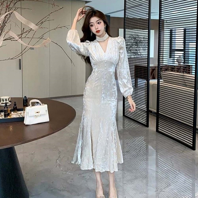 TKX 우아한 벨벳 긴팔 머메이드 원피스 봄가을 여성스러운 스타일 슬림핏 단추 디테일 K53