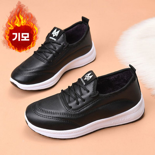 메인워크 중장년여성 가죽 털운동화 기모 가을 겨울 소프트 보온 미끄럼 방지 슬립온 발편한 단화 엄마 할머니 방한화