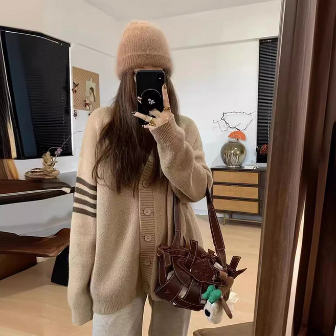 배색 스트라이프 브이넥 니트 카디건 캐주얼 루즈핏 니트 코트 여성복