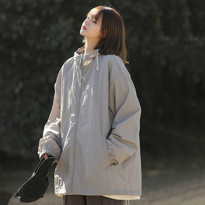 BIKASU 여성 여름 경량 바람막이 집업 후드 윈드브레이커 아웃도어 자외선차단 자켓