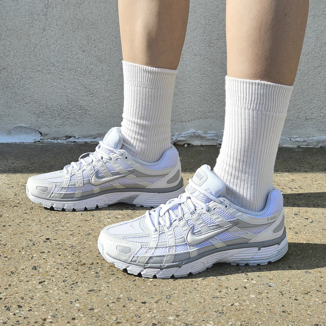 나이키 p6000 여성 운동화 발편한 스니커즈 실버 화이트 런닝화