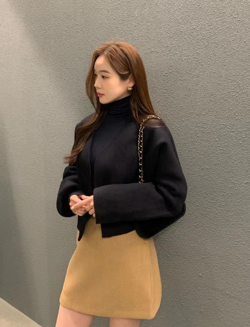 【法式復古氣質】毛呢短外套 女裝外套 秋冬外套 短款外套 韓版外套 寬鬆V領 純色百搭 羊毛呢料 通勤約會穿搭