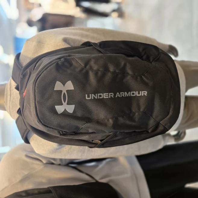 언더아머 UA 언디나이어블 색팩 스포츠 가방 백팩+키링, Black-OSFM, 1369220-001/OSFM, 사이즈:OSFM - 쿠팡