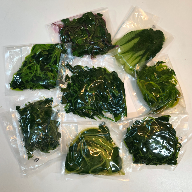 [세상편한] 데친나물 3종골라담기 갯방풍 부지깽이 비름 머위잎 참나물 깻순 미나리 얼갈이, 1개, 600g