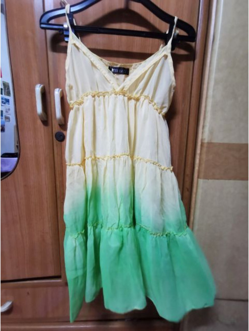 鵝黃漸層雪紡細肩帶洋裝