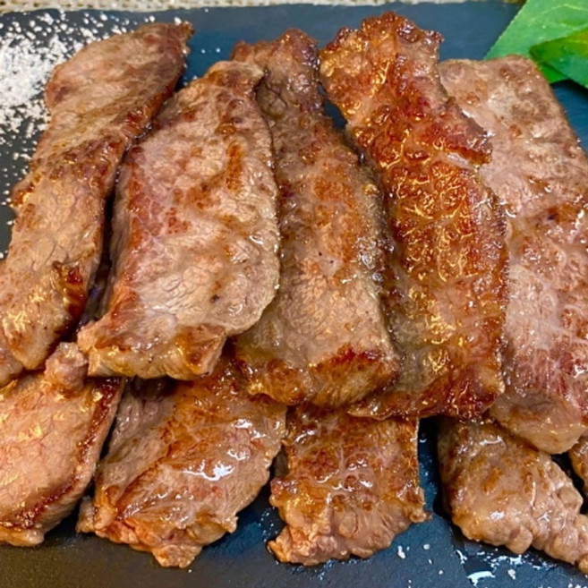 국산 1등급 소고기 육우 살치살 400g 담백한 구이용 육우 1등급 담백한 부드러운 장 구이용 일등급 dew+981nI, 1개