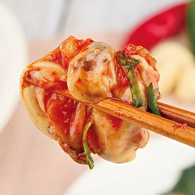 30년 전통 맛깔난 통영 생굴 무침 330g 1팩/2팩, 1개