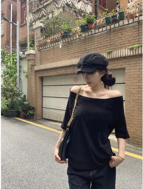 斜肩T恤女 夏季寬鬆露肩上衣