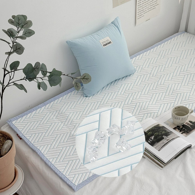 더비치 죽부인 보다 시원한 여름 쿨매트 쿨링 냉감 쇼파패드 매트 3인용 4인용