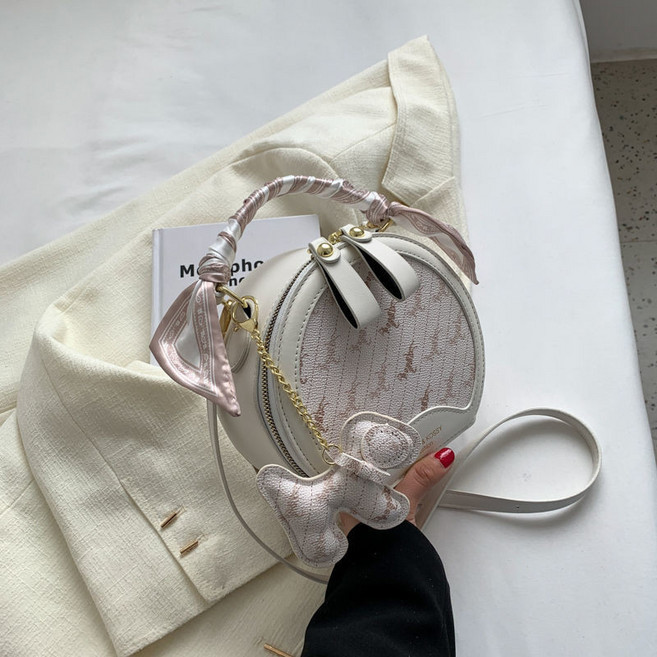 COSY & KOUSS 小圓包 斜挎包, 米白色【有掛件】