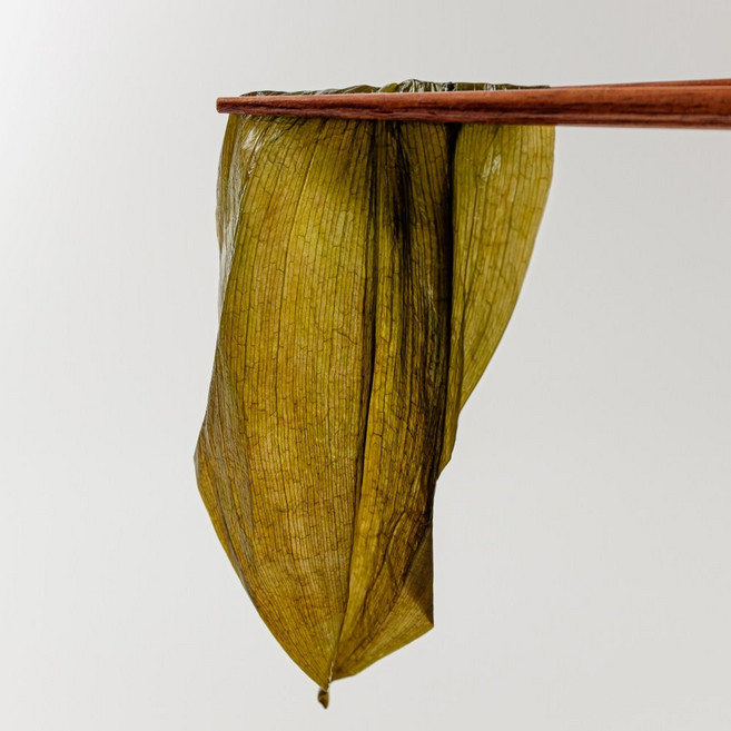 신선 알싸한 울릉도 명이나물 산마늘절임 명이나물절임 맛있는반찬, 1박스, 300g