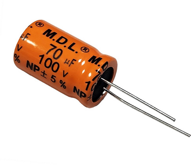 M.D.L. 無極性立式電解電容器 B06R系列喇叭分音器專用, 1個, 70uF100V 16mm*27mm