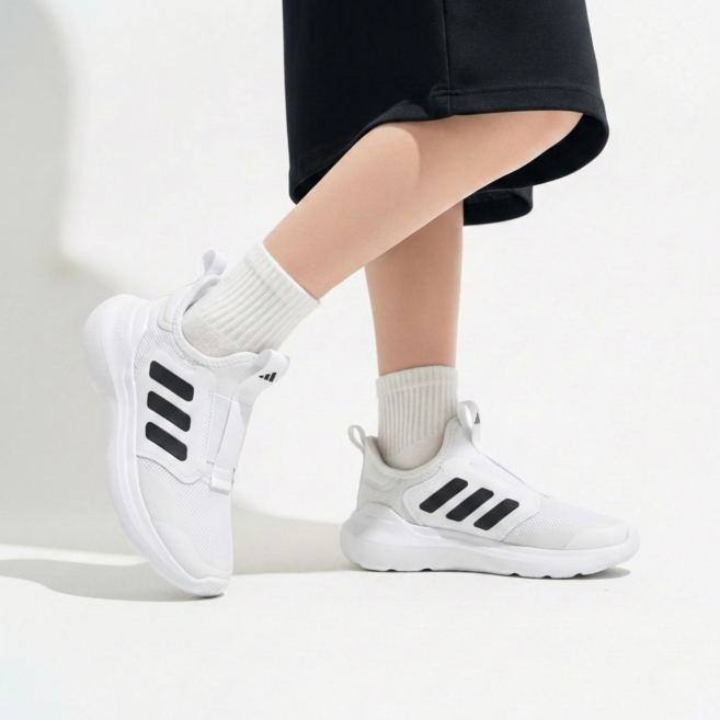 아디다스 키즈 주니어 운동화 끈없는 신기편한 슬립온 스니커즈 신발주머니 증정