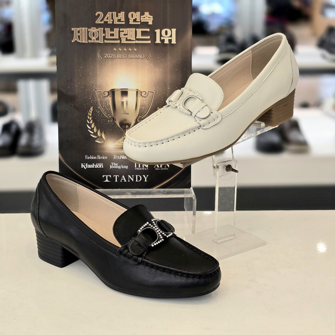 미셸by탠디 처음부터 부드러운 소가죽 4cm굽 기능성 컴포트 몰드창 스퀘어토우 여성 로퍼 x24pk002a