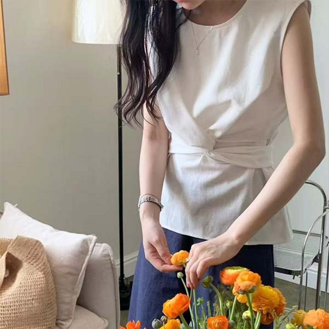 어반룩북 크로스 스트랩 리넨 민소매 조이 셔츠