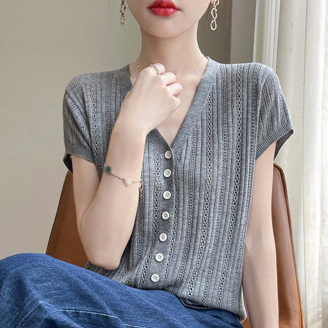 TIMEPURE 봄여름 여성용 컷아웃 브이넥 반팔니트 베이직 싱글 버튼 루즈핏 트렌디 캐주얼 슬림핏 상의 편안한 긴본 반팔티