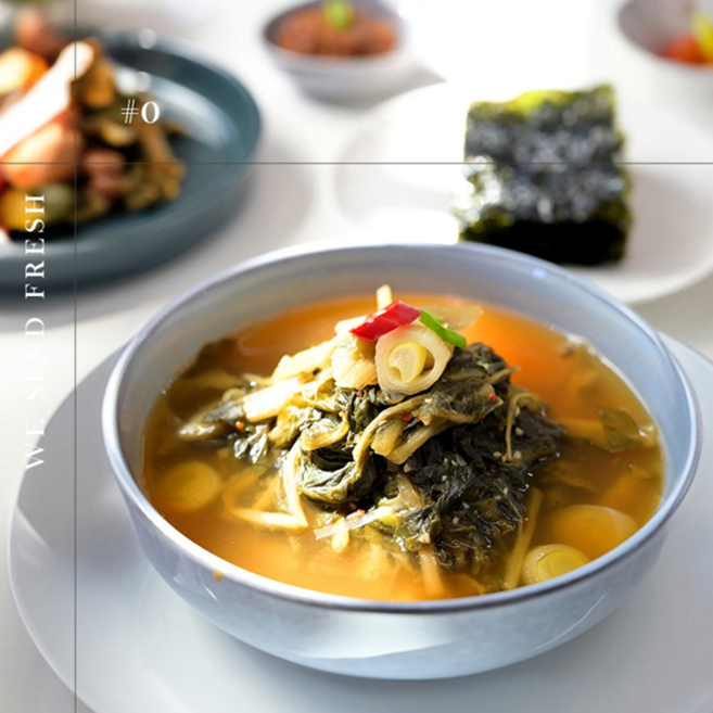 부드러운 시래기 건조하지 않고 삶아서 부드러운 무청시래기 배추우거지 소포장 구수한 삶아서 포장 간편하게 즐기는 시래기, 1박스, 배추우거지 300gx2팩