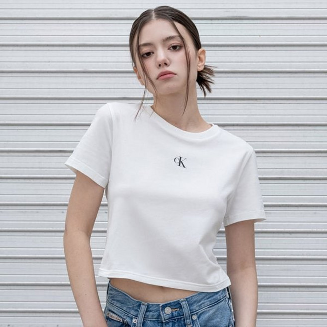 켈빈클라인 Calvin Klein Jeans 여성 슬림핏 베이비 크롭 반팔 티셔츠(47AB213) 414840