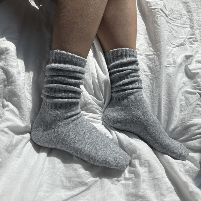 아모르디어 국산 캐시미어 울 무압박 편한 주름 양말 도톰한 니삭스