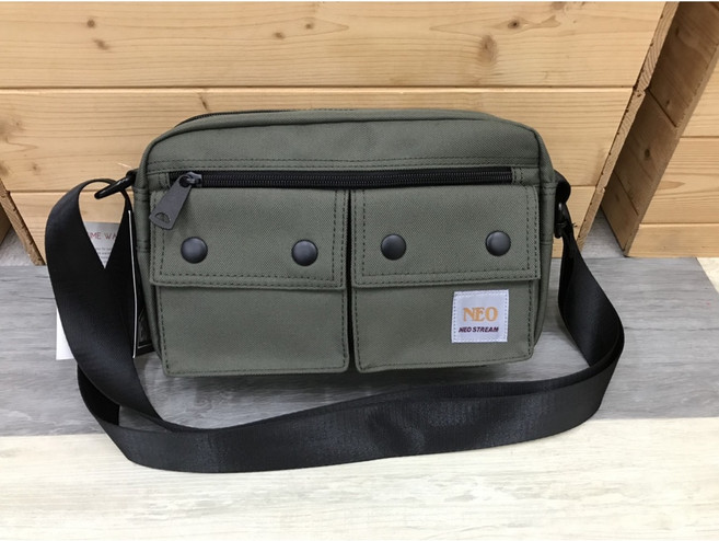 Neo Stream 韓國潮流休閒側背包 防潑水尼龍斜背包, 軍綠
