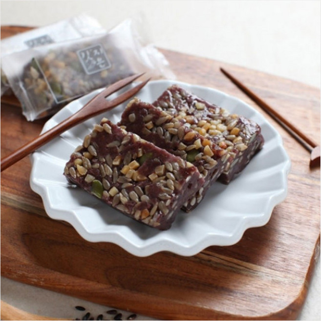 갓지은 영양찰떡 흑미견과찰떡 700g 개별포장 국내산 흑미 찹쌀, 01. 갓지은 흑미견과찰떡 700g, 1개