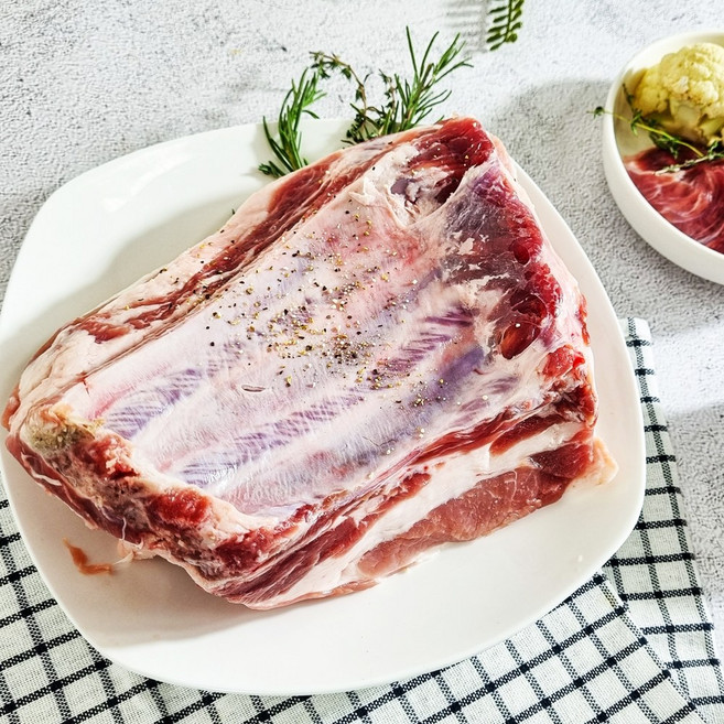 버크셔K 지리산흑돼지 통갈비 구이용 바베큐용 고기, 1개, 1kg